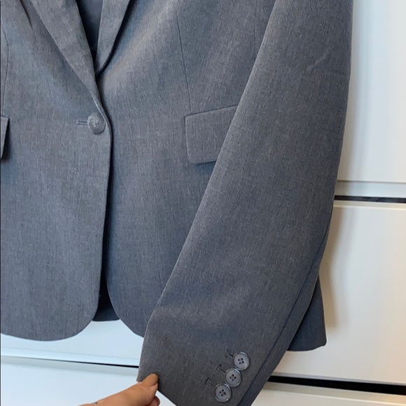 Gray Fitted Business Blazer - Picture 2 of 4
